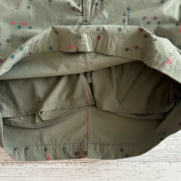 EDDIE BAUER Southwest Floral Nylon Skirt Skort Golf Outdoor Hiking 2 Green - Picture 9 of 10